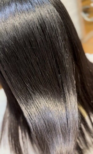 縮毛矯正對抗潮濕的氣候✨